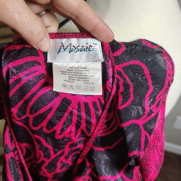 Mosaic Pink and Black Floral Blouse - Picture 4 of 5